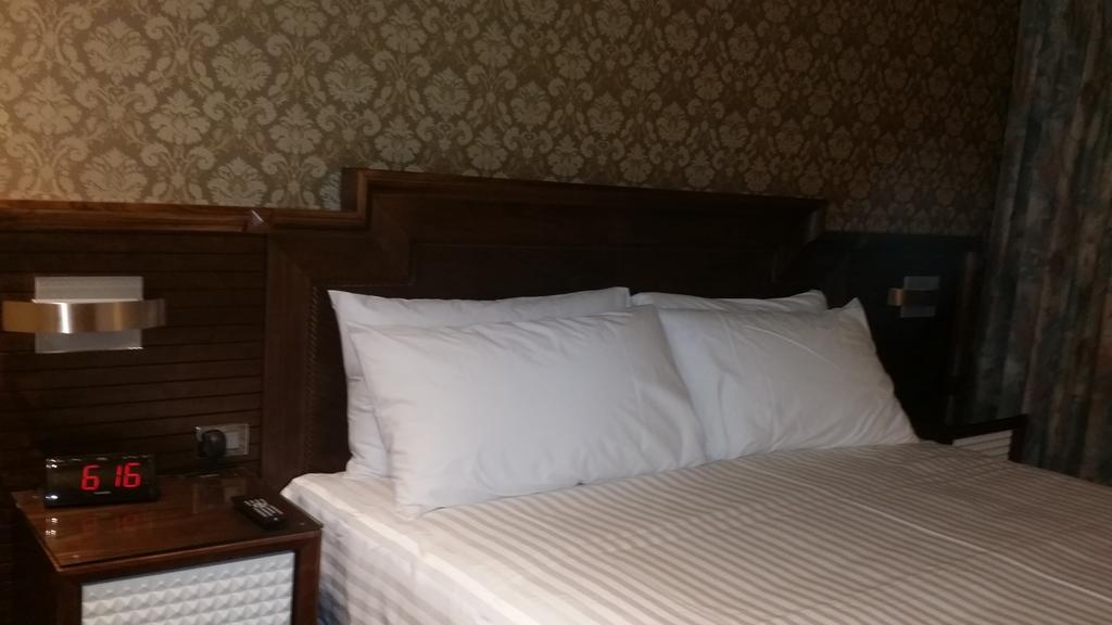 The Deluxe Hotel バンクーバー 部屋 写真