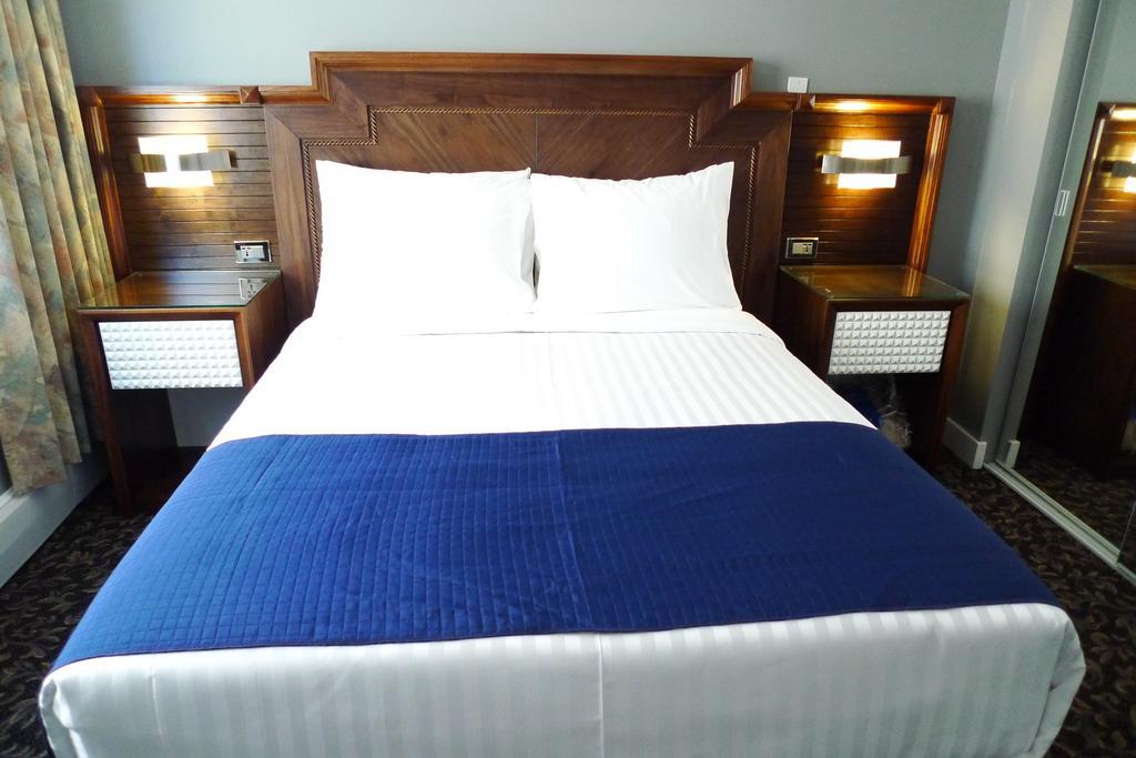 The Deluxe Hotel バンクーバー 部屋 写真