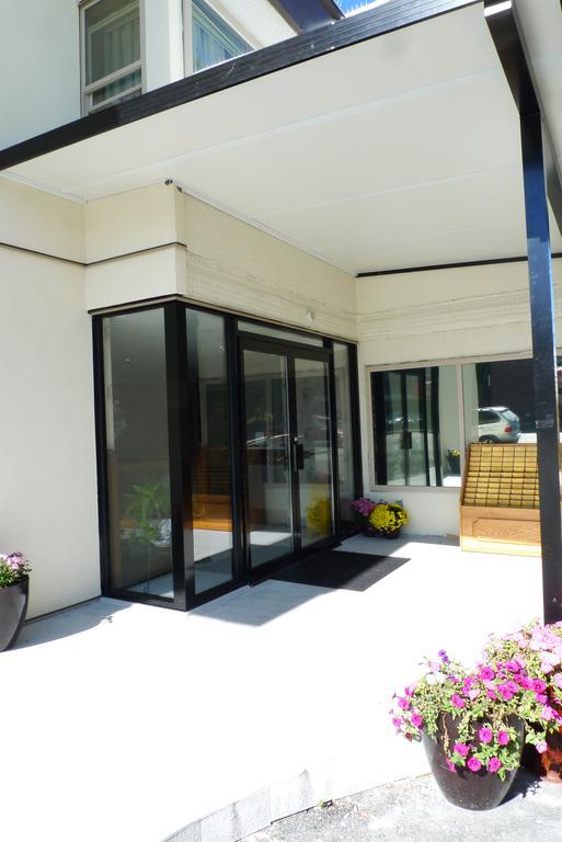The Deluxe Hotel バンクーバー エクステリア 写真